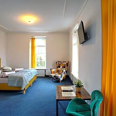 Krasnoludki Hotel *