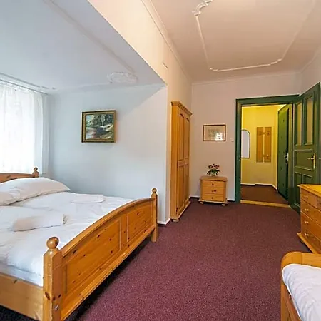 Krasnoludki Hotel *